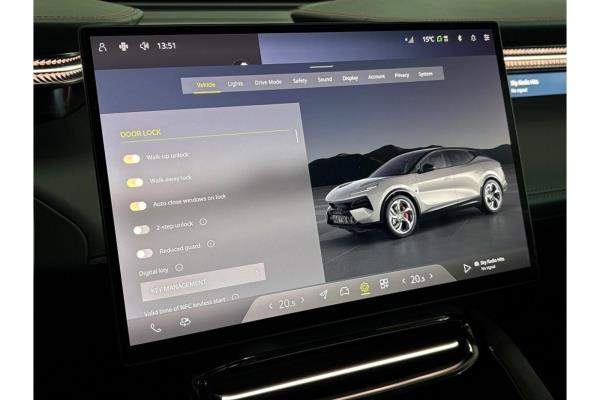 Lotus Eletre EDS 450 4WD 112 kWh 612pk 2023 (Origineel-NL), X-319-JJ