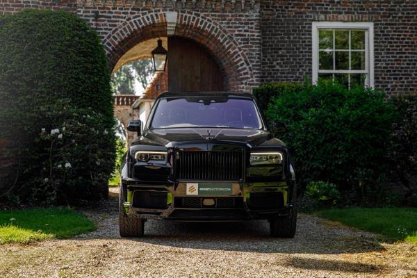Rolls-Royce Cullinan 6.75 V12 (NOVITEC-WIDEBODY) 570pk 2021