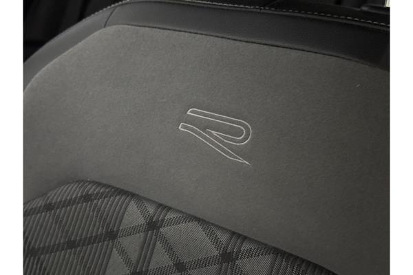 Volkswagen Tiguan R-Line Business 1.5 TSI 149pk 2023 (Origineel-NL), S-564-RH