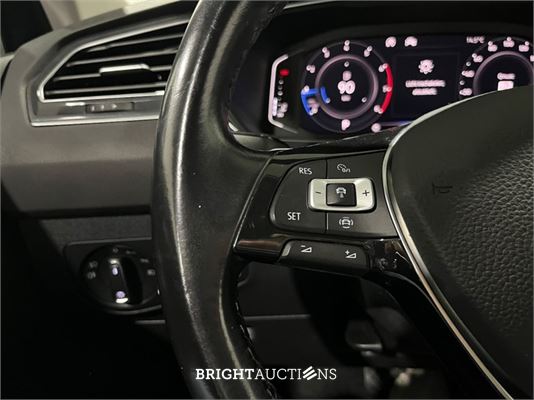 Volkswagen Tiguan ACT Highline 1.5 TSI 150pk 2020 (Origineel-NL), J-230-BK