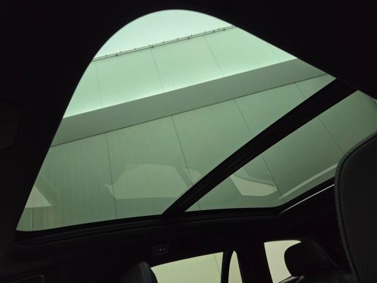 Volvo V60 T6 Recharge R-Design 2.0 AWD 398pk 2022 (Origineel-NL), P-467-DX