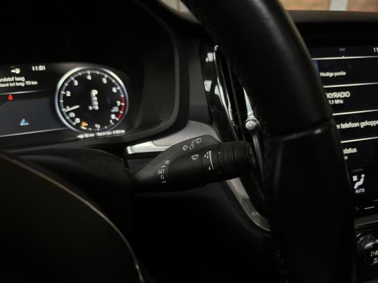 Volvo V60 2.0 T4 Momentum Proline 188pk 2019 (Origineel-NL), ZP-740-L