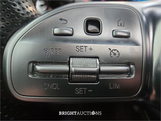 Mercedes-Benz A200 Business Solution AMG 163pk 2018 A-klasse, XT-864-L