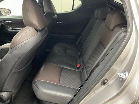 Toyota C-HR Hybrid Executive 1.8 170pk 2017, P-886-JB