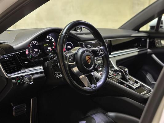 Porsche Panamera Sport Turismo  4 E-Hybrid 2.9 V6 462pk 2018, L-703-KR