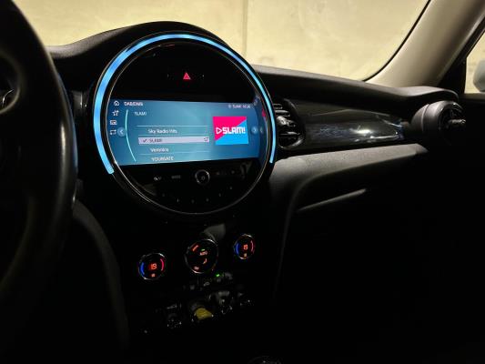 MINI Cooper Electric Essential 33 kWh 184pk 2021 F56 (Origineel-NL), L-232-DH