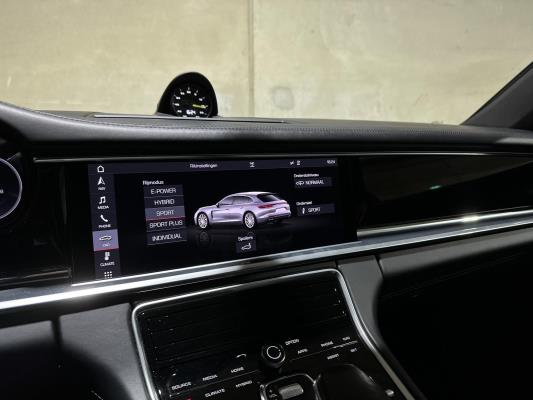 Porsche Panamera Sport Turismo  4 E-Hybrid 2.9 V6 462pk 2018, L-703-KR