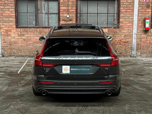 Volvo V60 2.0 T4 Momentum Proline 188pk 2019 (Origineel-NL), ZP-740-L