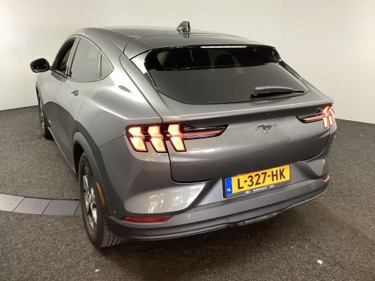 Ford Mustang Mach-E RWD 75 kWh 258pk 2021 (Origineel-NL), L-327-HK