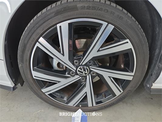 Volkswagen Golf eTSI R-Line Business 1.5 150pk 2021, L-166-LH
