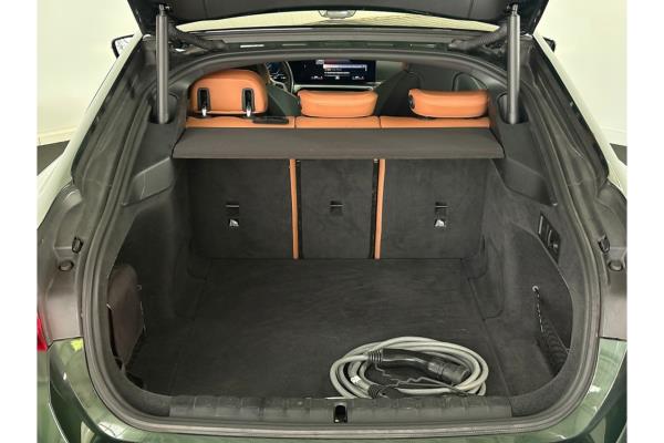 BMW i4 M50 High Executive 84 kWh 544pk 2022 (Origineel-NL), P-630-PD