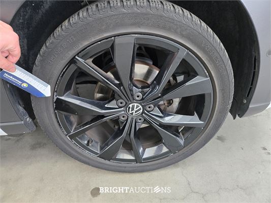 Volkswagen Taigo R-Line Business 1.0 TSI 110pk 2022, X-928-KN