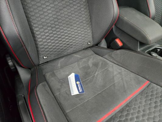 Volkswagen Golf GTI 45 Jahre Edition 2.0 TSI 301pk 2022, T-520-ZK