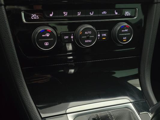 Volkswagen Golf Highline Business R 1.5 TSI 150pk 2018, X-726-KS