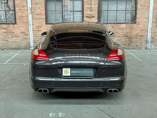 Porsche Panamera Turbo 4.8 V8 500pk 2009 Sport-Chrono, N-110-LT