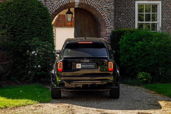 Rolls-Royce Cullinan 6.75 V12 (NOVITEC-WIDEBODY) 570pk 2021