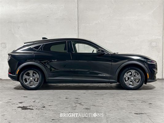 Ford Mustang Mach-E RWD 75 kWh 258pk 2021 (Origineel-NL + 1e eigenaar), L-877-NL