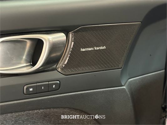 Volvo XC40 T4 Plug-in Hybrid Ultimate Bright 1.5 211pk 2022 (Origineel-NL), R-982-ND