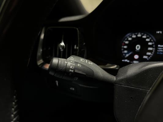 Volvo V60 Cross country Soft Hybride 2.0 B5 AWD pro 261pk 2020 (Origineel-NL), J-188-VT