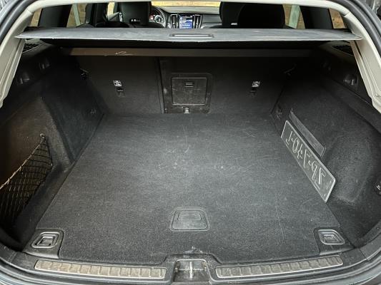 Volvo V60 2.0 T4 Momentum Proline 188pk 2019 (Origineel-NL), ZP-740-L