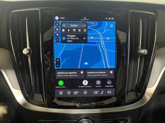 Volvo V60 T6 Plug-in Hybrid Plus Dark 2.0 AWD 398pk 2023 (Origineel-NL), T-198-JS