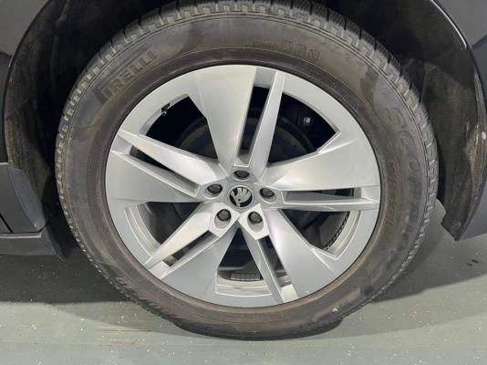 Škoda Enyaq 204pk 2022 (Origineel-NL), P-876-JX