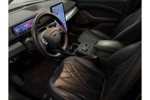 Ford Mustang RWD 75 kWh 2021 (Origineel-NL), N-352-BB