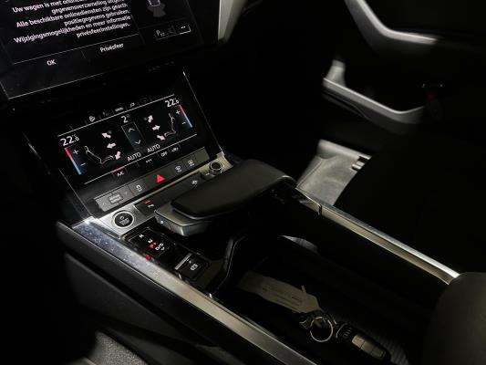Audi e-tron 55 quattro edition 95 kWh 408pk 2020 (Origineel-NL + 1e eigenaar), K-077-BL