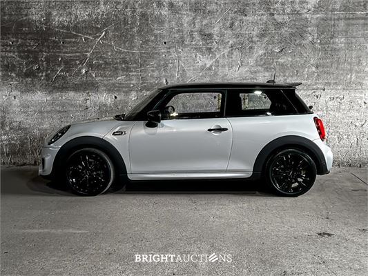 MINI Cooper Mini Dalston Edition JCW 1.5 136pk 2021 (Origineel-NL + 1e eigenaar), K-608-VG