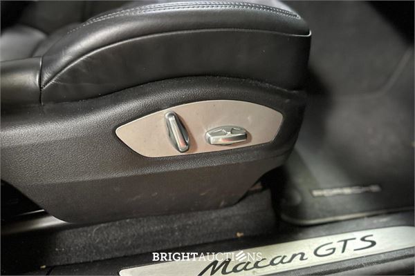Porsche Macan GTS 3.0 V6 360pk 2018, R-860-XF