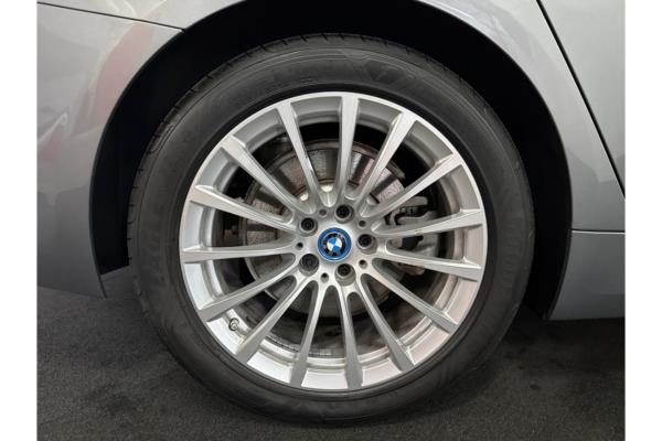 BMW 530e Business Edition Plus 292pk 2023 (Origineel-NL) 5-Serie, T-498-JN