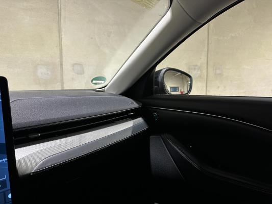 Ford Mustang Mach-E RWD 75 kWh 269pk 2021 (Origineel-NL + 1e Eigenaar), N-181-RH