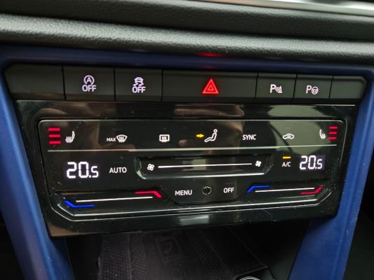 Volkswagen T-Roc 4Motion R 2.0 TSI 301pk 2022, JVZ-22-H