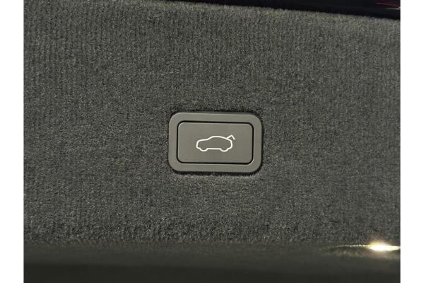 Lotus Eletre EDS 450 4WD 112 kWh 612pk 2023 (Origineel-NL), X-319-JJ