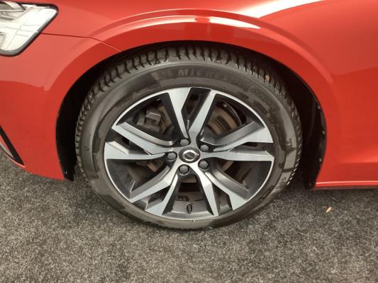 Volvo V60 B3 R-Design 2.0 163pk 2021 (Origineel-NL), L-711-FN