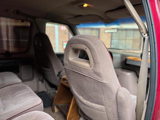 Ford E150 5.0 1993, 95-VH-NN