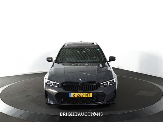 BMW 320e Touring M Sport 272pk 2022 (Origineel-NL) 3-Serie, R-267-NT