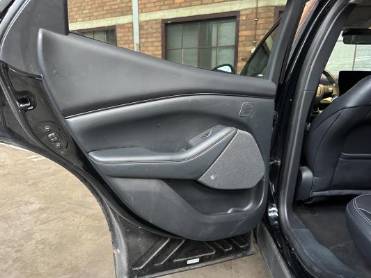 Ford Mustang Mach-E RWD 75 kWh 269pk 2021 (Origineel-NL + 1e eigenaar), N-361-JS