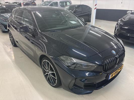 BMW 118i 1-serie High Executive 136pk 2022 (Origineel-NL) 1-Serie, N-952-VX