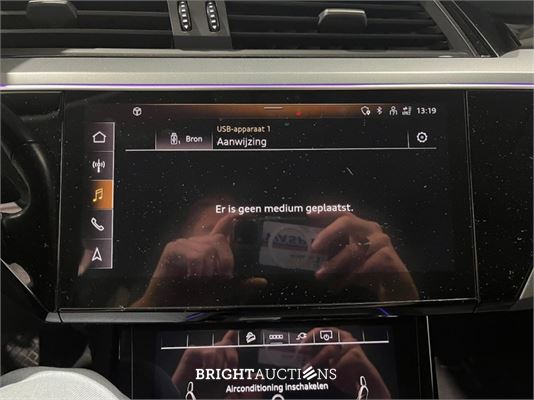 Audi e-tron Sportback 50 Business edition Quattro 71 kWh 313pk 2021 (Origineel-NL), L-789-TL