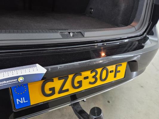 Volkswagen Golf Highline Business R 1.5 TSI 150pk 2017, GZG-30-F