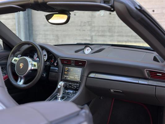 Porsche 911 991 Turbo S 3.8 6-cilinder Cabrio 560pk 2014 (Origineel-NL), NL-kenteken