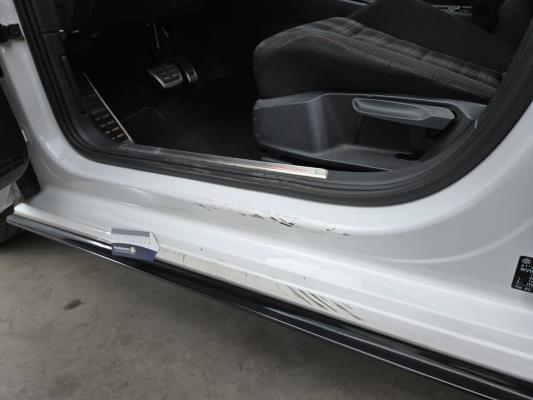 Volkswagen Golf GTI Performance 2.0 TSI 245pk 2017, L-416-LR