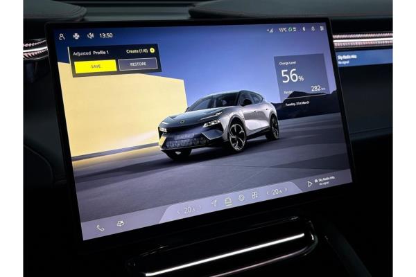 Lotus Eletre EDS 450 4WD 112 kWh 612pk 2023 (Origineel-NL), X-319-JJ