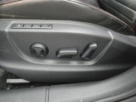 Škoda Octavia Combi RS Business 2.0 TSI 230pk 2016, X-330-DT
