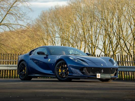 Ferrari 812 Superfast 6.5 V12 HELE -CARBON- 796pk 2020