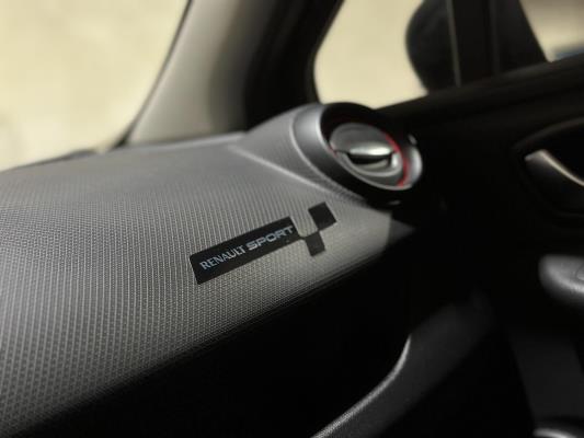 Renault Clio 1.6 R.S. Trophy 220pk 2015, K-787-PD