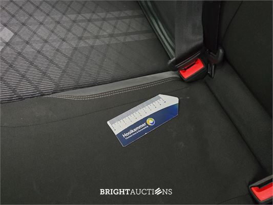 Volkswagen Taigo R-Line Business 1.0 TSI 110pk 2022, X-928-KN