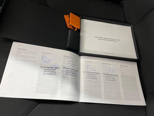 Volvo V60 B3 Momentum 2.0 163pk 2022 (Origineel-NL), N-525-SZ
