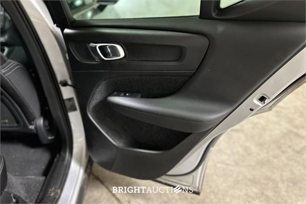 Volvo XC40 1.5 T3 Momentum 156pk 2018 (Origineel-NL), TS-939-D